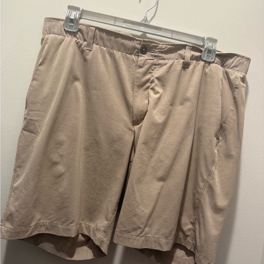 Under Armour Tan Flat Front Shorts Versatile Design